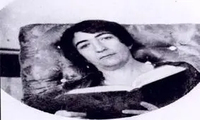 شاعر و نویسنده کتاب آشپزی و خانه‌ داری عهد قاجار