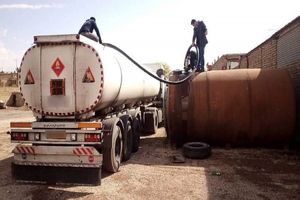 خرید و فروش گازوئیل ۷ هزار تومانی در بازار سیاه با تاخیر وزارت راه و شهرسازی در اجرای یک قانون/ ویدئو