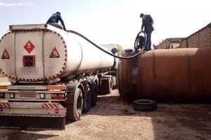 خرید و فروش گازوئیل ۷ هزار تومانی در بازار سیاه با تاخیر وزارت راه و شهرسازی در اجرای یک قانون/ ویدئو
