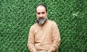 پیگیری روند درمان رضا امیرخانی توسط وزیر بهداشت با حضور در بیمارستان
