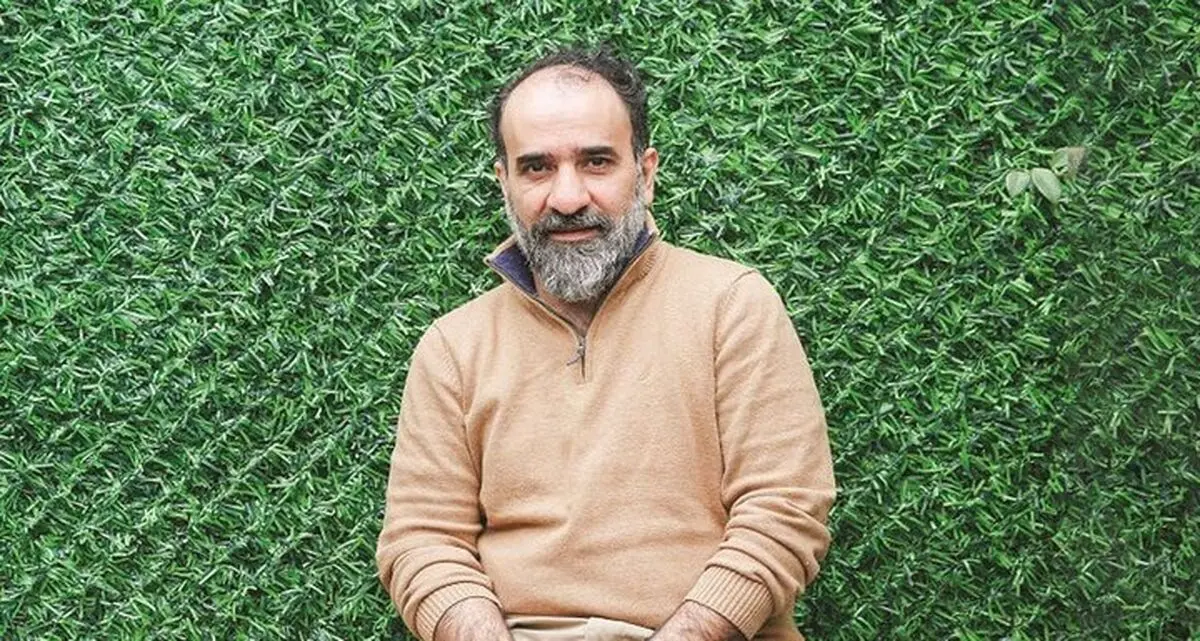 پیگیری روند درمان رضا امیرخانی توسط وزیر بهداشت با حضور در بیمارستان
