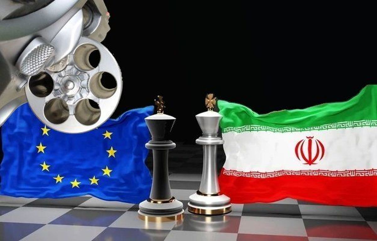 جدی نگرفتن مکانیسم ماشه مانند «کاغذپاره» خواندن قطعنامه های ضدایرانی توسط احمدی نژاد است