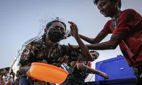 سونگکران؛ جشنواره آب بازی تایلندی‌ها/ عکس
