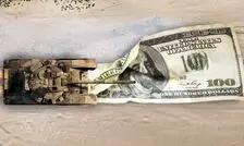 آیا بازارها بوی جنگ را استشمام می‌کنند؟ | سقوط سهام آمریکا و جهش نفت چه پیامی دارد؟