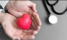 بررسی علائم اصلی سکته قلبی + دلایل بروز
