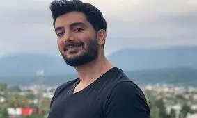 فرزاد فرزین به یک زن در کنسرتش تذکر حجاب داد؛ اینجا آمریکا نیست/ ویدئو
