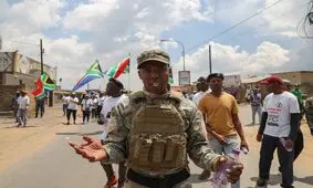 فرزند یک گانگستر، ترامپ آفریقا می شود/ نلانلا لوکس، جوان میلیاردری که رگ خواب فرزندان ماندلا را به دست آورد