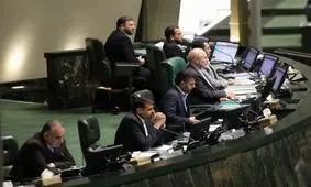 مصوبه مجلس در باره خروج ایران از NPT احساسی و بی تاثیر است و کمکی به کشور نمی کند/ برخی قانون گذاری ها برای خالی نبودن عریضه است