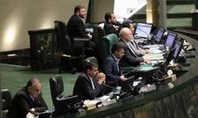 مصوبه مجلس در باره خروج ایران از NPT احساسی و بی تاثیر است و کمکی به کشور نمی کند/ برخی قانون گذاری ها برای خالی نبودن عریضه است