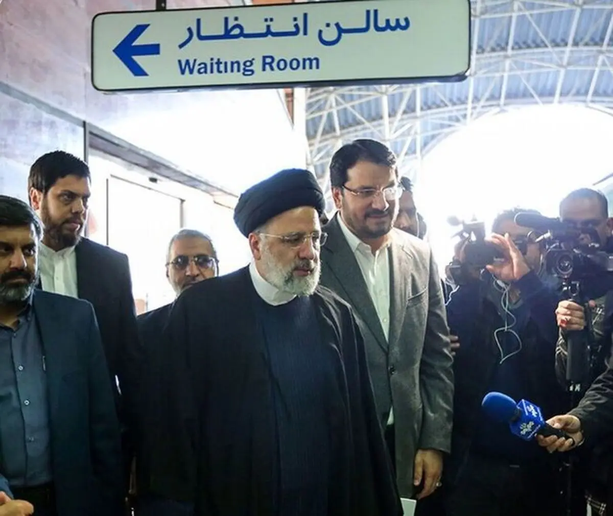 با حضور رییس‌جمهور؛ متروی پرند افتتاح شد/ مترو پرند برای یک هفته «رایگان» شد
