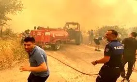 آتش‌سوزی مهیب ازمیر ترکیه؛ بیش از ۵۰ هزار نفر آواره شدند