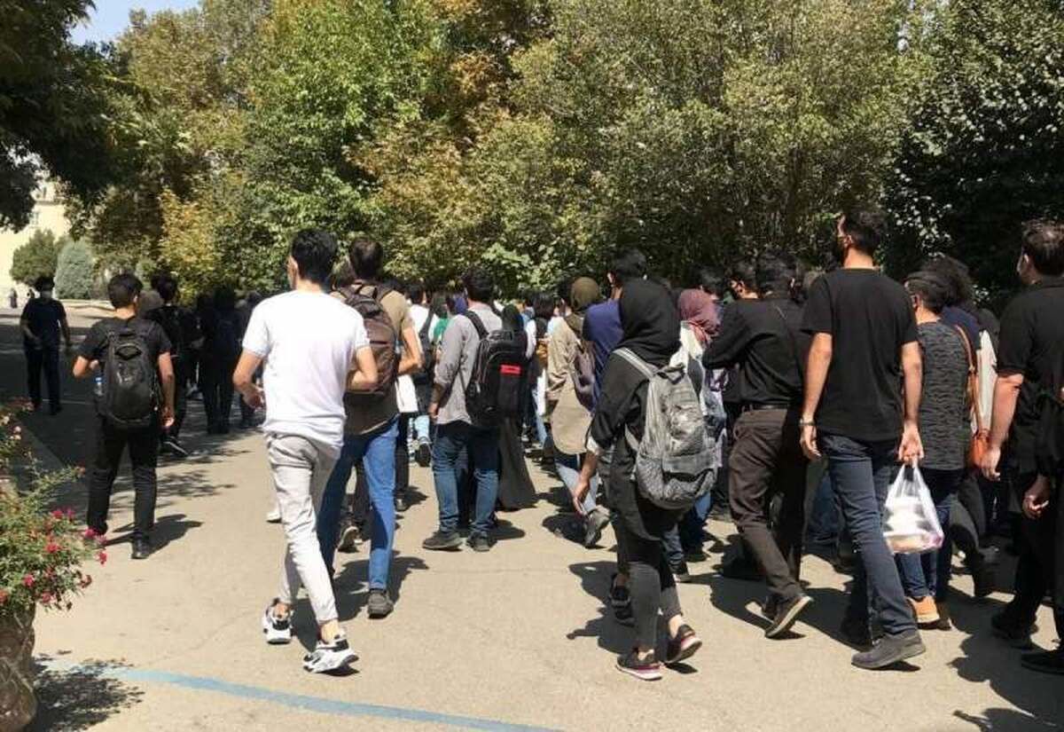 با سرکوب میتوان اغتشاشات را مهار کرد، ولی اعتراضات فقط با تغییر در رفتار و مدیریت، پایان مییابند