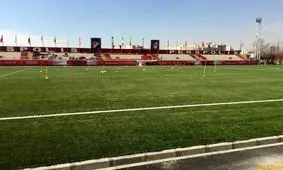 اتهام کلاهبرداری به سرمربی معروف/ مشاجره و درگیری با طلبکاران در حضور پلیس؛ پول ما را پس بده!