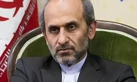 جمع‌آوری طومار علیه رئیس صداوسیما در حاشیه راهپیمایی/ عکس

