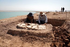 خشکسالی، پرده از ۴۰ گور ۲۰۰۰ ساله برداشت
