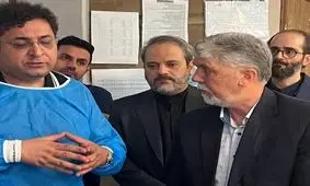 سیدعباس صالحی و مدیرکل دفتر موسیقی به عیادت محمدعلی بهمنی رفتند

