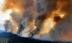 انتشار حجم بی‌سابقه دی‌اکسید کربن در پی حریق‌های جنگلی کانادا

