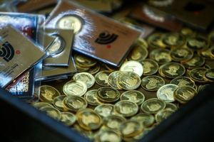 یک اتفاق عجیب در حراج سکه؛ سکه ها را به قیمت دلار ۹۳ هزار تومانی فروختند