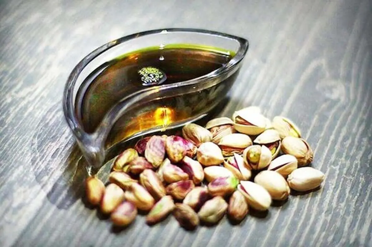 فواید شگفت‌انگیز «روغن پسته» برای سلامت بدن