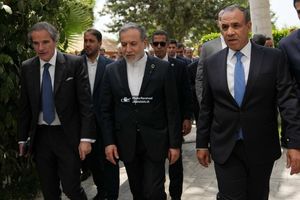 گروسی برای ملاقات با عراقچی دو ساعت منتظر ماند