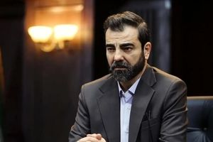 تصویری کمتر دیده شده از کودکی بهزاد خلج بازیگر «آقای قاضی»