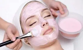 چرا بعد از فیشیال جوش میزنیم؟