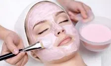 چرا بعد از فیشیال جوش میزنیم؟