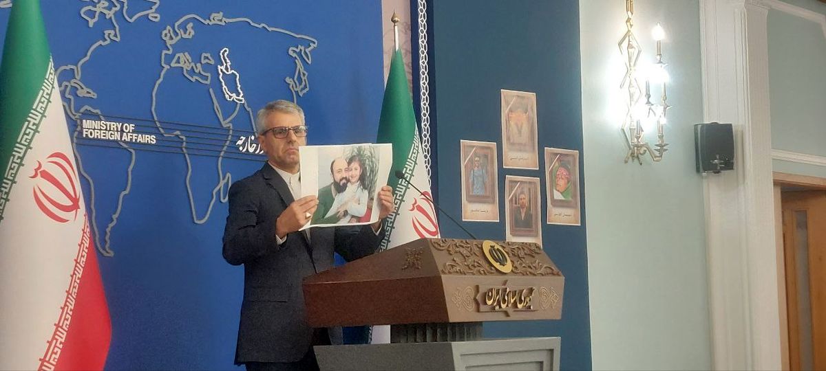  نمایش تصویر احسان اشراقی و دخترش و بغض سخنگوی وزارت خارجه/ آنها بمب اتم نداشتند و جرمشان زندگی کردن بود/ ویدئو 