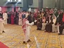 رقص ربات ها با لباس سنتی عربستان برای شهردار ریاض/ ویدئو