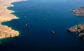 ادعای سنتکام درباره آغاز عملیات مین‌روبی در تنگه هرمز با دو ناوشکن
