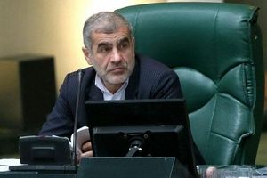 جنگ هنوز تمام نشده است/ دشمن آمده ما را نابود کند  و کلا  خانه را از بین ببرد/ فعلا همه باید اختلافات درون خانوادگی را کنار بگذاریم