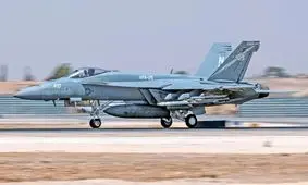 آسیب مرموز به جنگنده F/A-18 نیروی دریایی آمریکا

