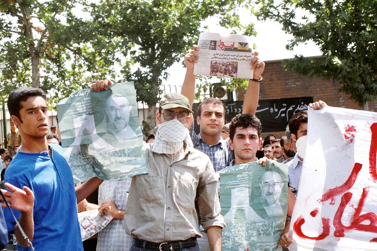 بازخوانی روند حوادث 18 تیر 1378 و پیامدهای حمله به خوابگاه دانشجویان/ دولت اصلاحات و کوی دانشگاه