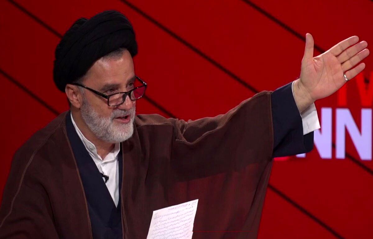 نبویان: بدون اینکه بمب اتم داشته باشیم به دو قدرت اتمی یعنی آمریکا و اسرائیل حمله کردیم/ یک سوم تلآویو تلّی از خاک شده است/ ویدئو