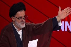 نبویان: بدون اینکه بمب اتم داشته باشیم به دو قدرت اتمی یعنی آمریکا و اسرائیل حمله کردیم/ یک سوم تل‌آویو تلّی از خاک شده است/ ویدئو