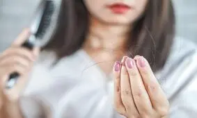 روش جلوگیری از ریزش مو در حمام