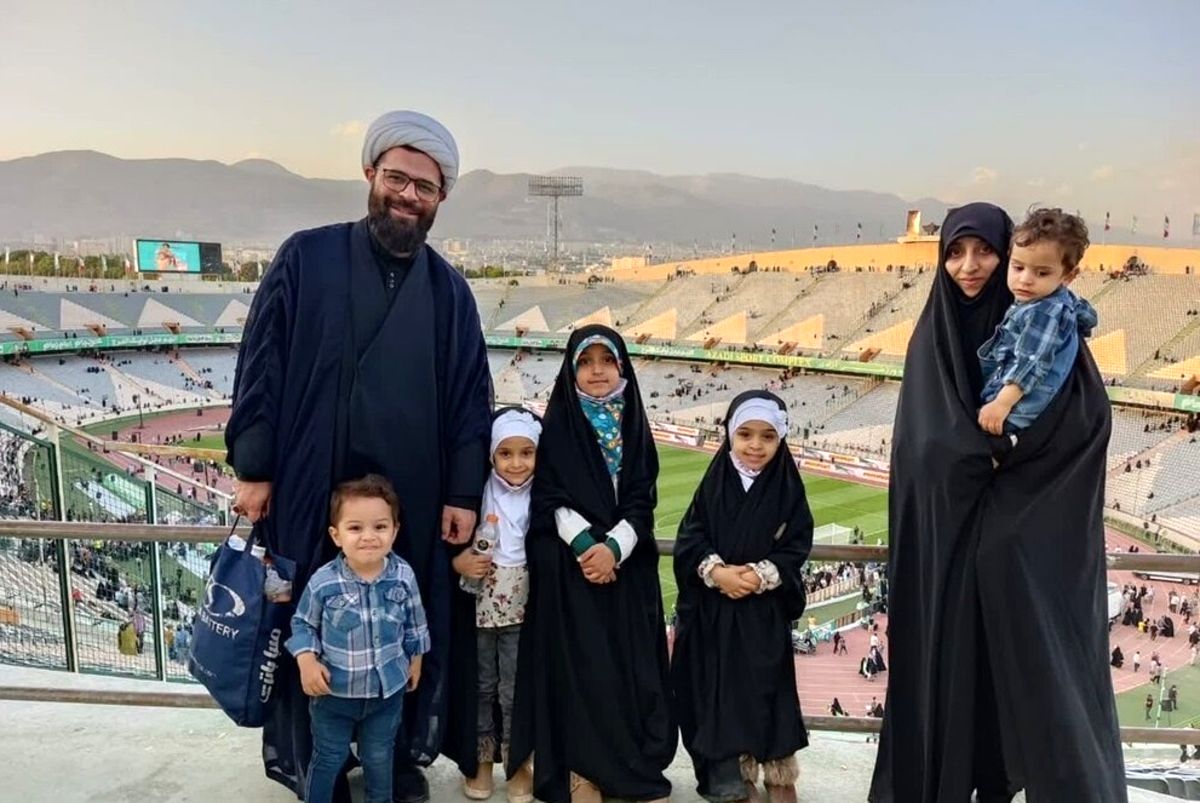 یک طلبه: همسرم ۸ سال است برای فرزندآوری مجاهدت میکند ولی یک لوح تقدیر هم به او ندادند
