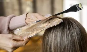 چگونه رنگ مو را از روی پوست پاک کنیم ؟