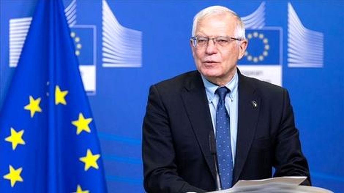 پیراهن ایرانی مسئول اتحادیه اروپا خبرساز شد/ عکس