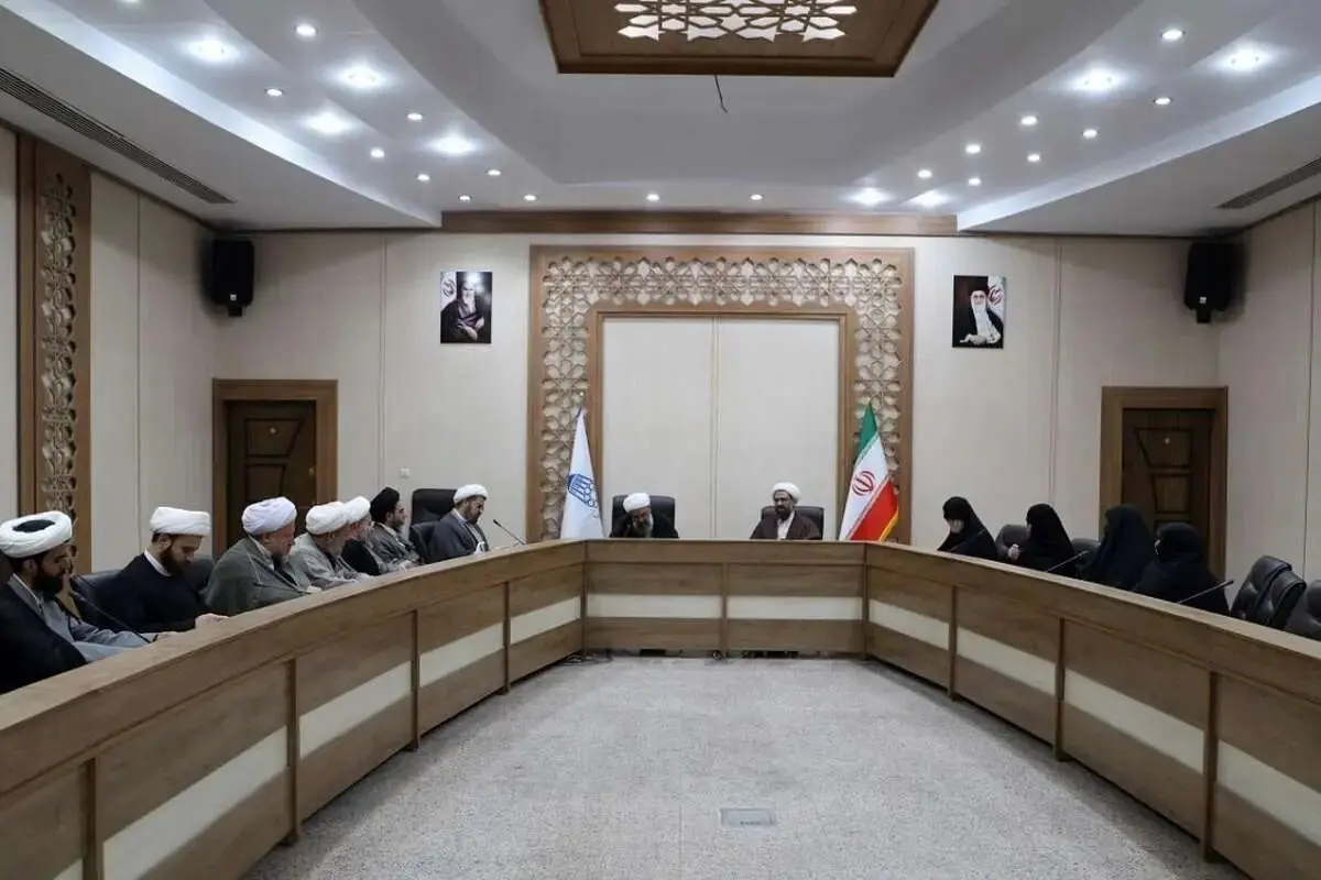 از قرارگاه بلاغ مبین که در جنگ ۱۲ روزه تشکیل شد، چه می‌دانیم؟/ حدودا ۶۰ هزار مبلغ این قرارگاه در تجمعات میادین حضور دارند/ قرارگاهی برای تبلیغ، تبیین، اعزام مبلغ و «کمک به تاب‌آوری ملت»