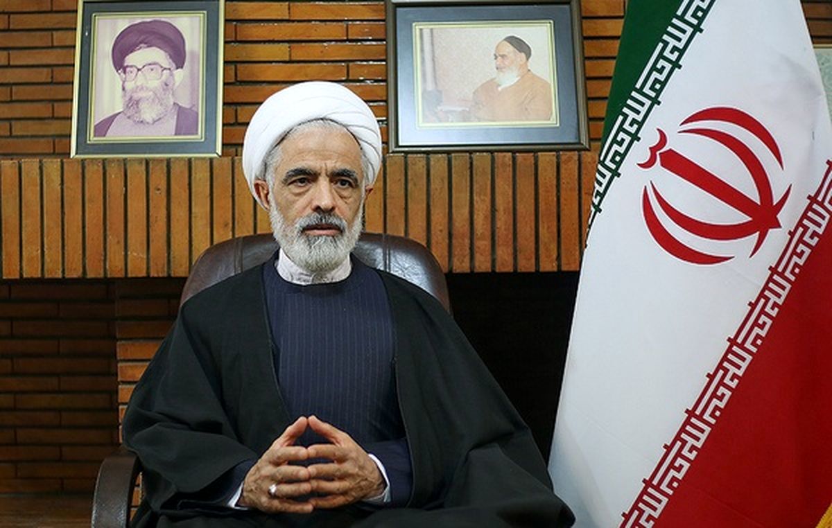 حجتالاسلام مجید انصاری بدون لباسروحانیت در ماموریت کاریِ چین