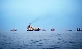  ادعای آمریکا: تنگه هرمز باز است!