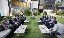  دیدار هیات رسانه‌ای ایران با سید عمار حکیم در بغداد/ رهبر جریان حکمت ملی عراق: برخورد با تحولات منطقه باید به دور از بزرگ‌نمایی یا کوچک‌نمایی باشد