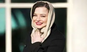 سلفی هنرمندانه مهراوه شریفی نیا