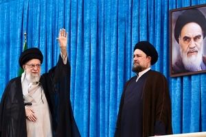 سیدحسن خمینی در نامه ای به رهبر انقلاب: در هر صحنه و جبهه‌ای  که لازم می‌دانید، با افتخار حاضر خواهم بود/ وجود مبارک شما خوابهای دشمنان را به کابوس تبدیل می‌کند و دل‌های مردم را آرامش می‌دهد