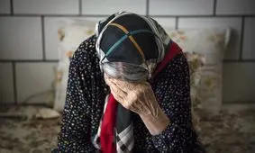 نگهداری از نوه دردسرساز شد/ دختر 14 ساله در پارک ملت همه چیز را به شیطان باخت