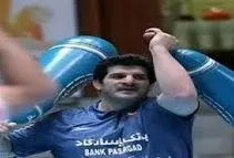 استقبال ویژه از رسول خادم در زورخانه مشهد/ ویدئو