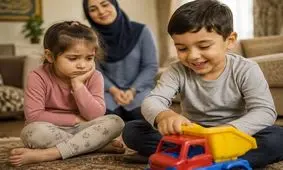 چرا کودکان لجبازی و پرخاشگری می‌کنند؟

