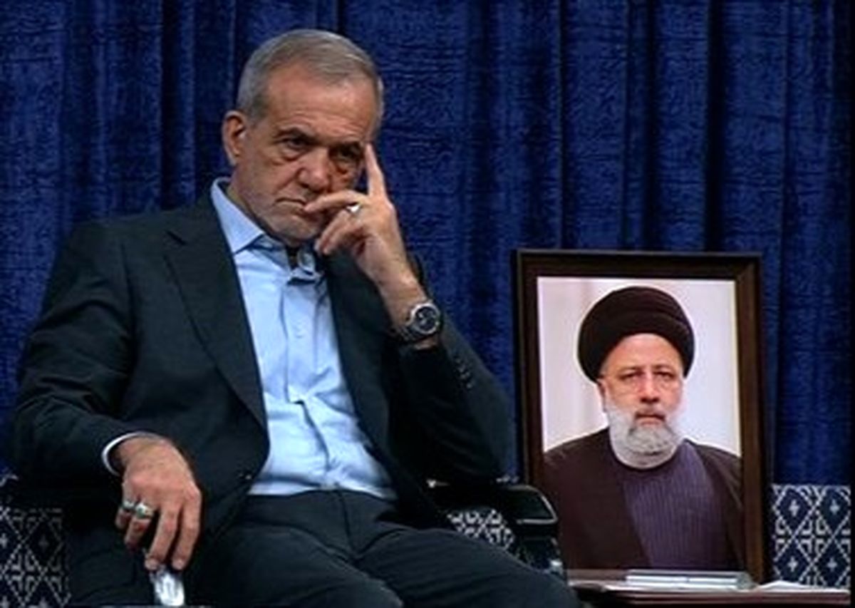 120 هزار مراسم برای مرحوم رئیسی، چرا و با کدام پول؟!/ پزشکیان حاضر است خودش هزار تومان برای برگزاری چنین مراسمی کمک کند؟/ وفاق خوب است نه از جیب فقرا/ انتظار میرفت که پس از تبلیغات ویرانگر ترامپ، تاییدیه آن را با این کارها صادر نکنید