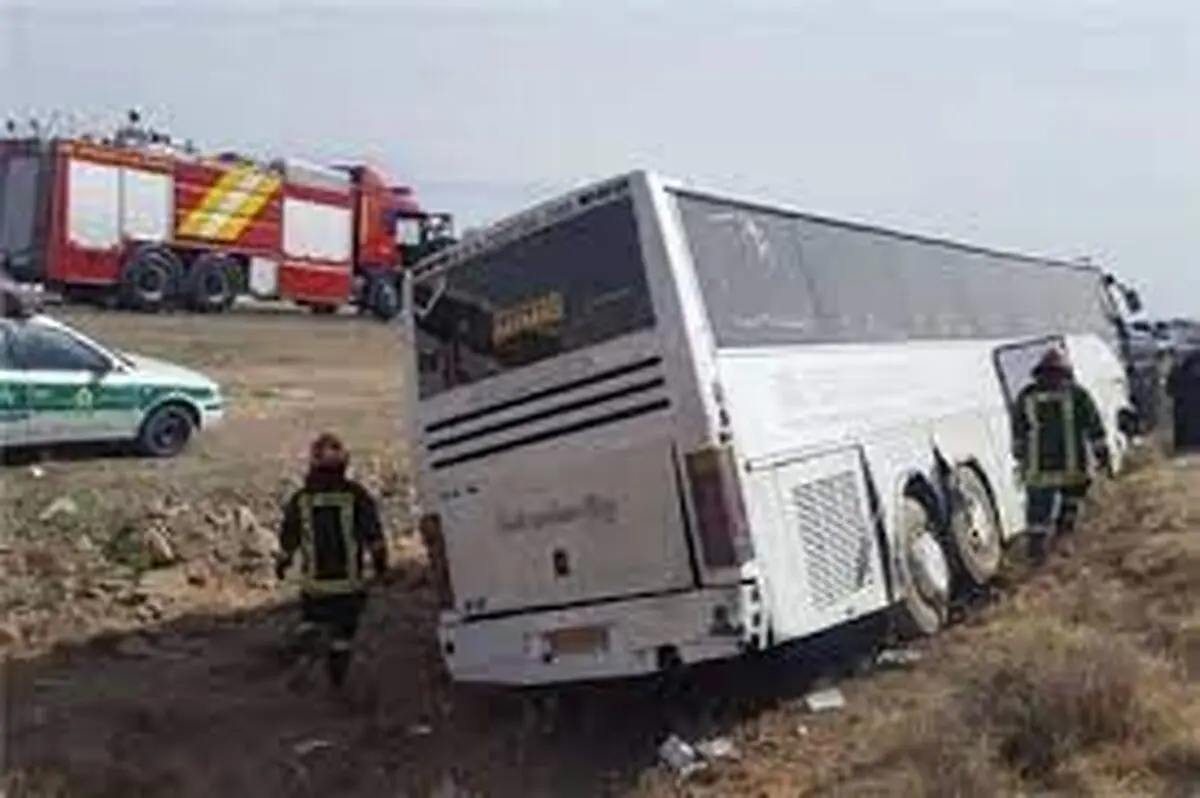 مرگ دختر نوجوان در واژگونی اتوبوس